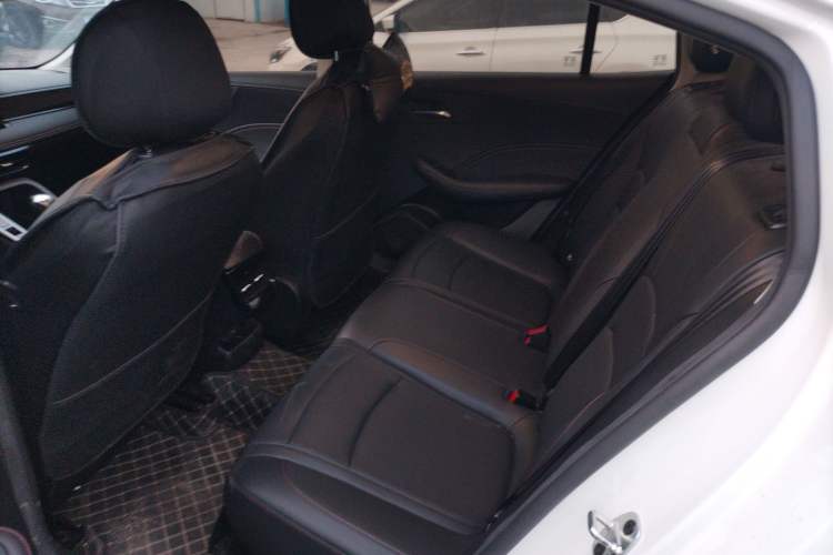 Used Roewe i5 2023 1.5L CVT Luxury Edition Left Rear Seat