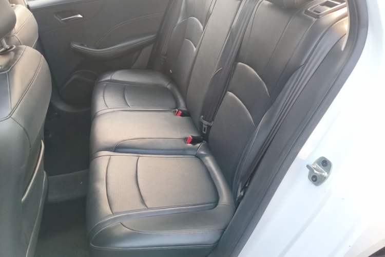Used Roewe i5 2023 1.5L CVT Luxury Edition Left Rear Seat