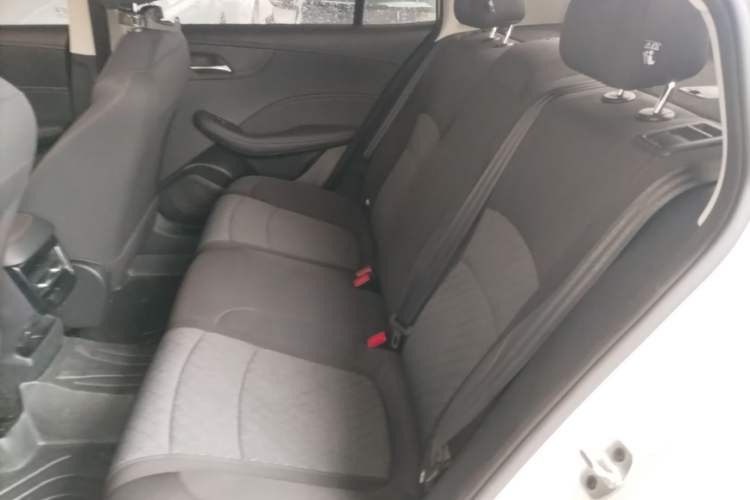 Used Roewe i5 2023 1.5L Manual Comfort Edition Left Rear Seat