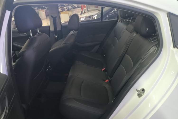 Used Roewe i5 2023 1.5L CVT Luxury Edition Left Rear Seat