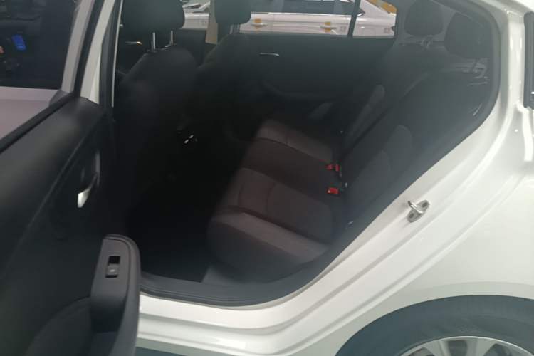 Used Roewe i5 2023 1.5L Manual Comfort Edition Left Rear Seat