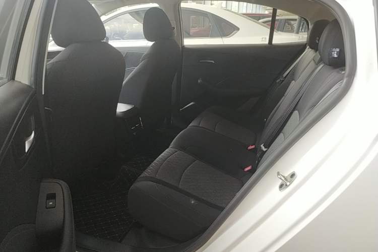 Used Roewe i5 2023 1.5L Manual Comfort Edition Left Rear Seat