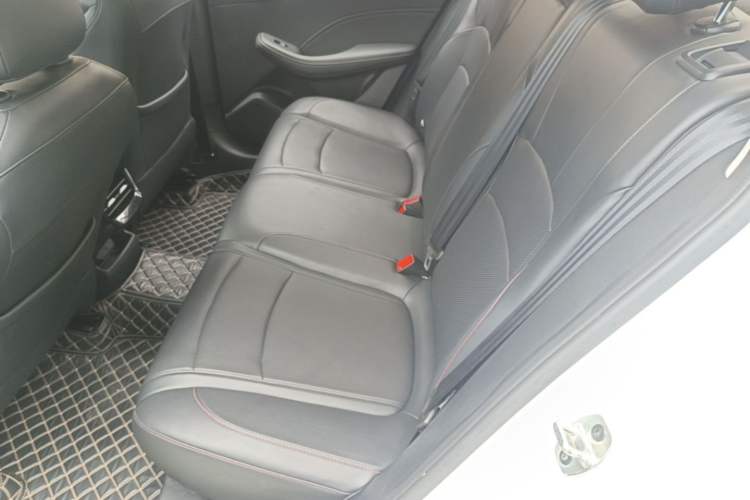 Used Roewe i5 2023 1.5L CVT Luxury Edition Left Rear Seat