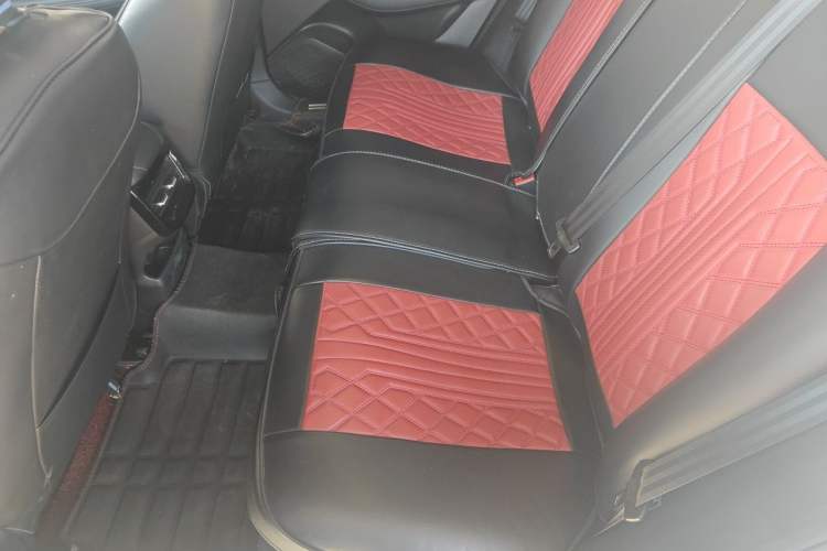 Used Roewe i5 2023 1.5L CVT Luxury Edition Left Rear Seat