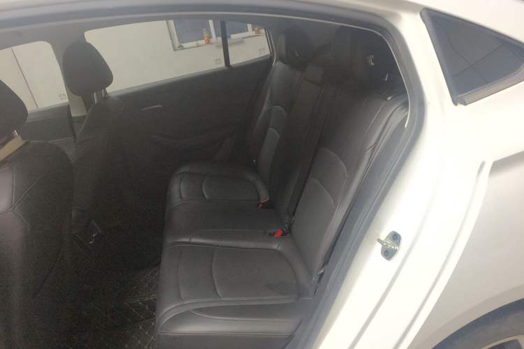 Used Roewe i5 2023 1.5L CVT Luxury Edition Left Rear Seat
