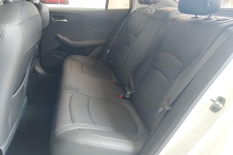 Used Roewe i5 2023 1.5L CVT Luxury Edition Left Rear Seat