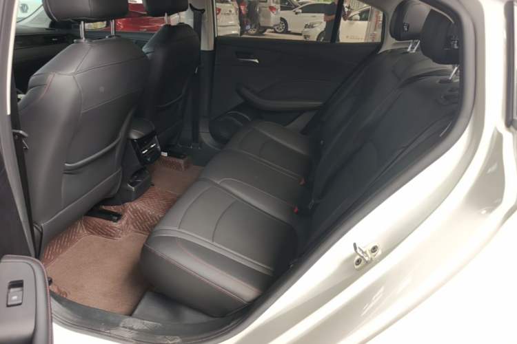 Used Roewe i5 2023 1.5L CVT Luxury Edition Left Rear Seat