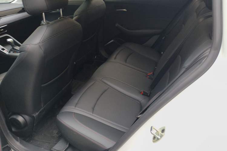 Used Roewe i5 2023 1.5L CVT Luxury Edition Left Rear Seat