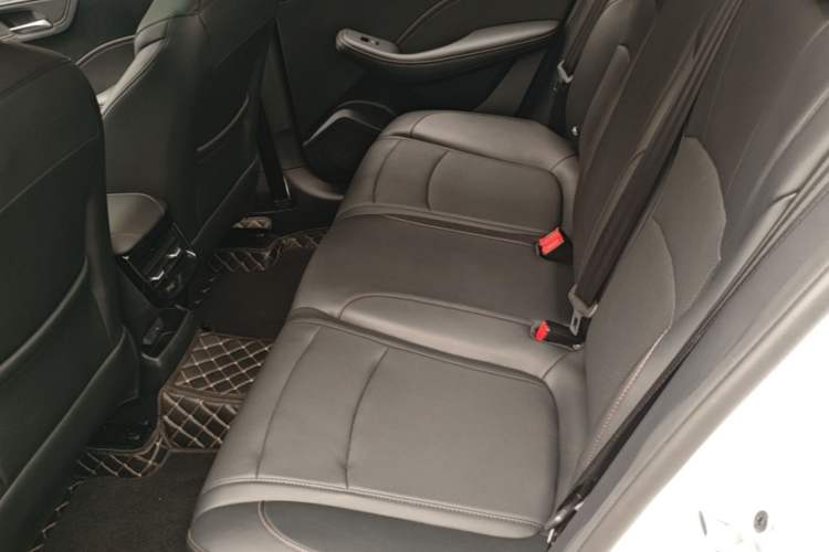 Used Roewe i5 2023 1.5L CVT Luxury Edition Left Rear Seat
