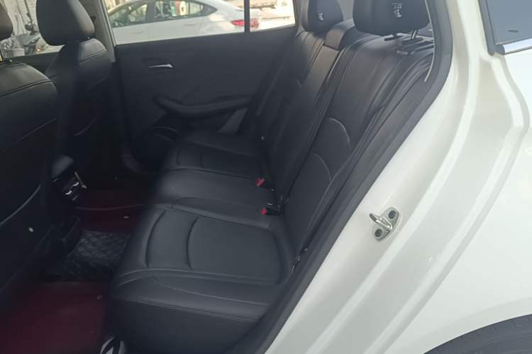 Used Roewe i5 2023 1.5L CVT Luxury Edition Left Rear Seat