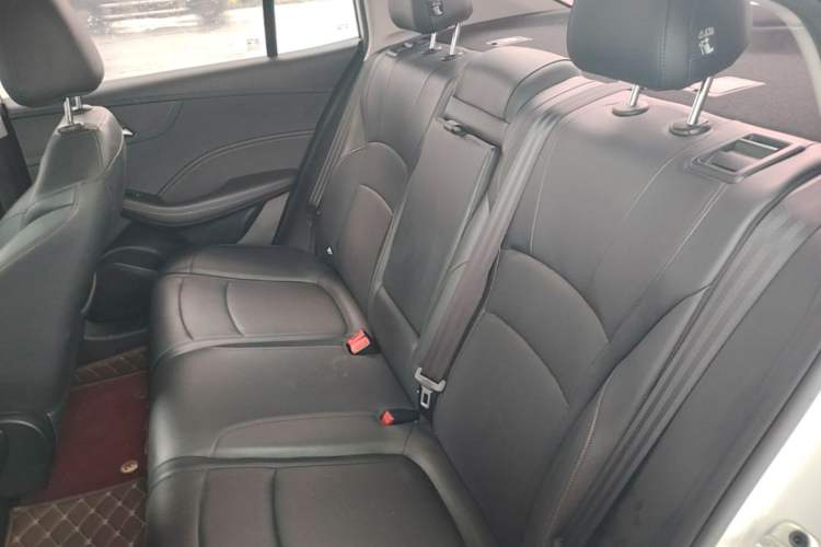 Used Roewe i5 2023 1.5L CVT Flagship Edition Left Rear Seat