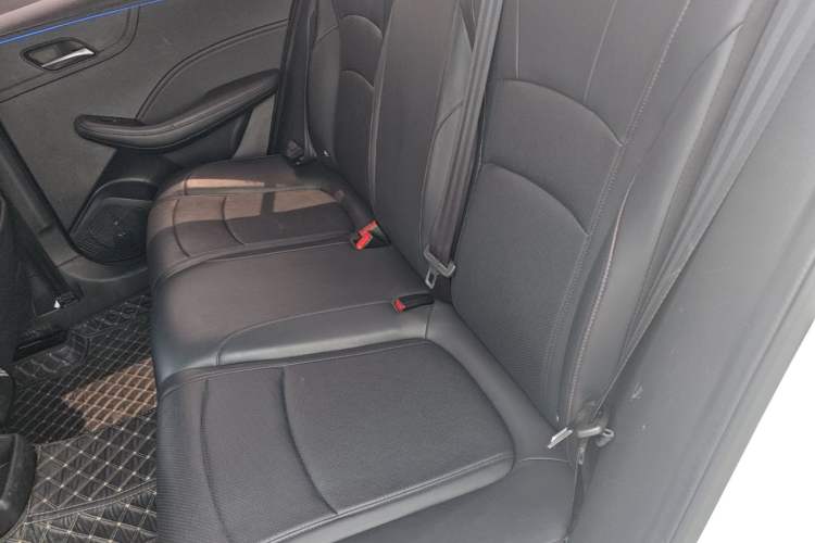 Used Roewe i5 2023 1.5L CVT Luxury Edition Left Rear Seat