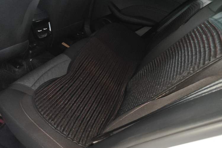 Used Roewe i5 2023 1.5L Manual Comfort Edition Left Rear Seat