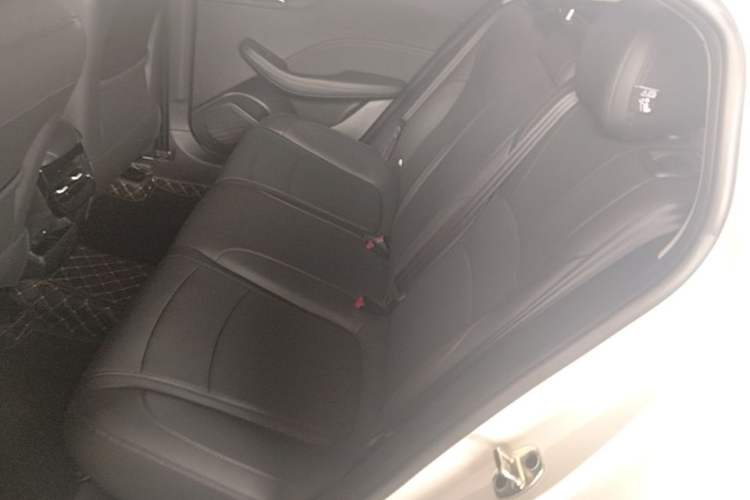 Used Roewe i5 2023 1.5L CVT Luxury Edition Left Rear Seat