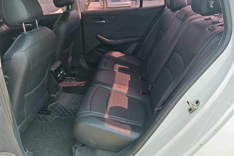 Used Roewe i5 2023 1.5L CVT Luxury Edition Left Rear Seat