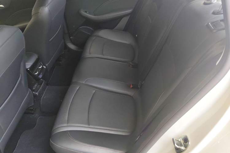 Used Roewe i5 2023 1.5L CVT Luxury Edition Left Rear Seat