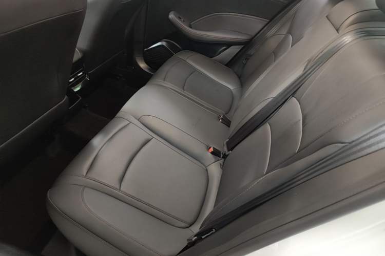 Used Roewe i5 2023 1.5L CVT Luxury Edition Left Rear Seat
