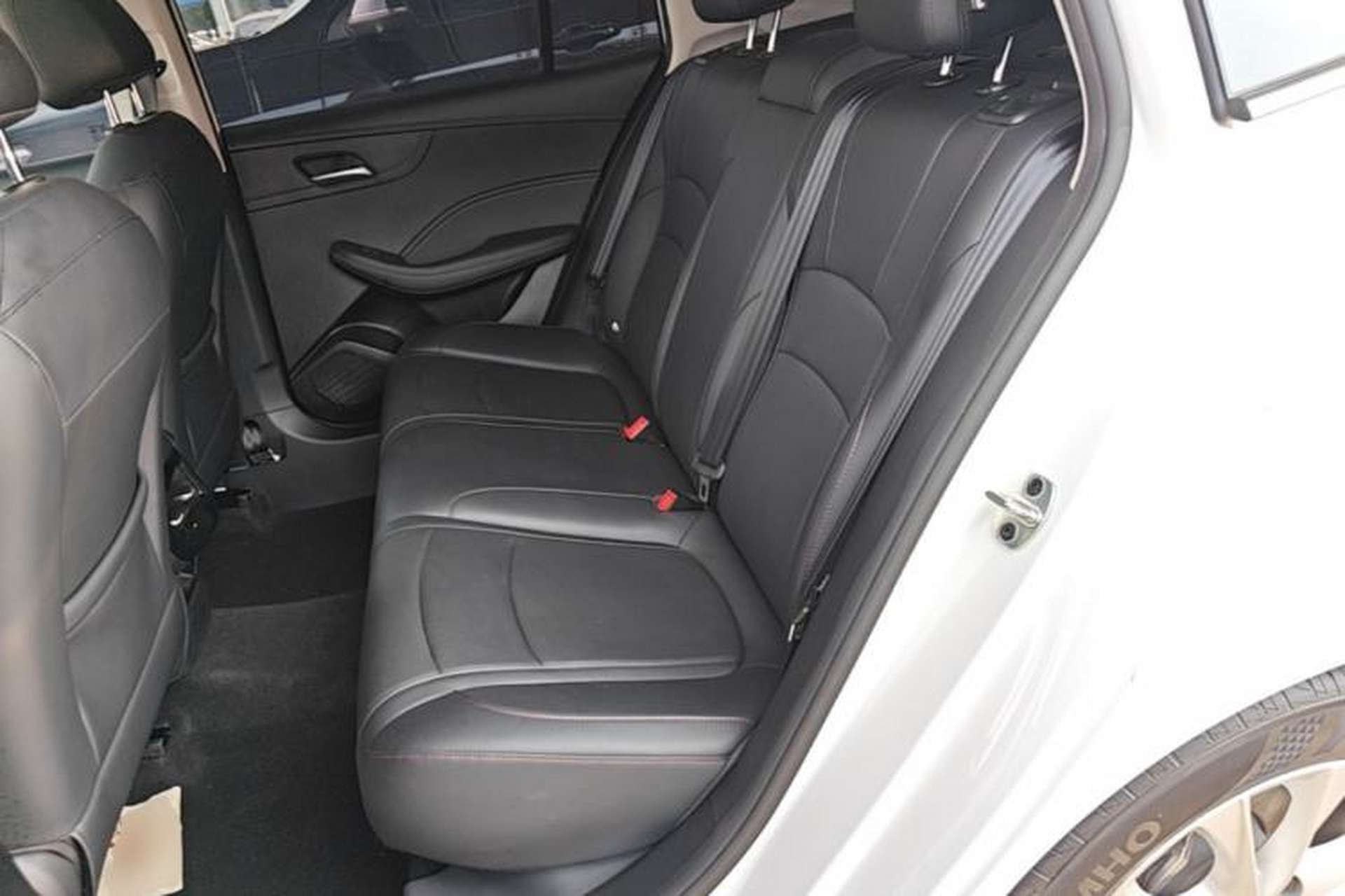 Used Roewe i5 2023 1.5L CVT Luxury Edition Left Rear Seat