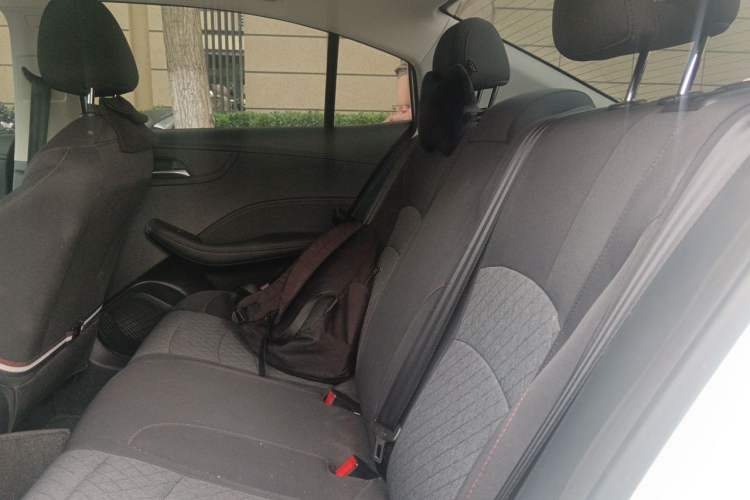 Used Roewe i5 2023 1.5L Manual Comfort Edition Left Rear Seat