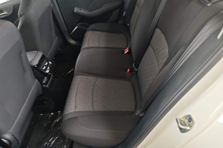 Used Roewe i5 2023 1.5L Manual Comfort Edition Left Rear Seat