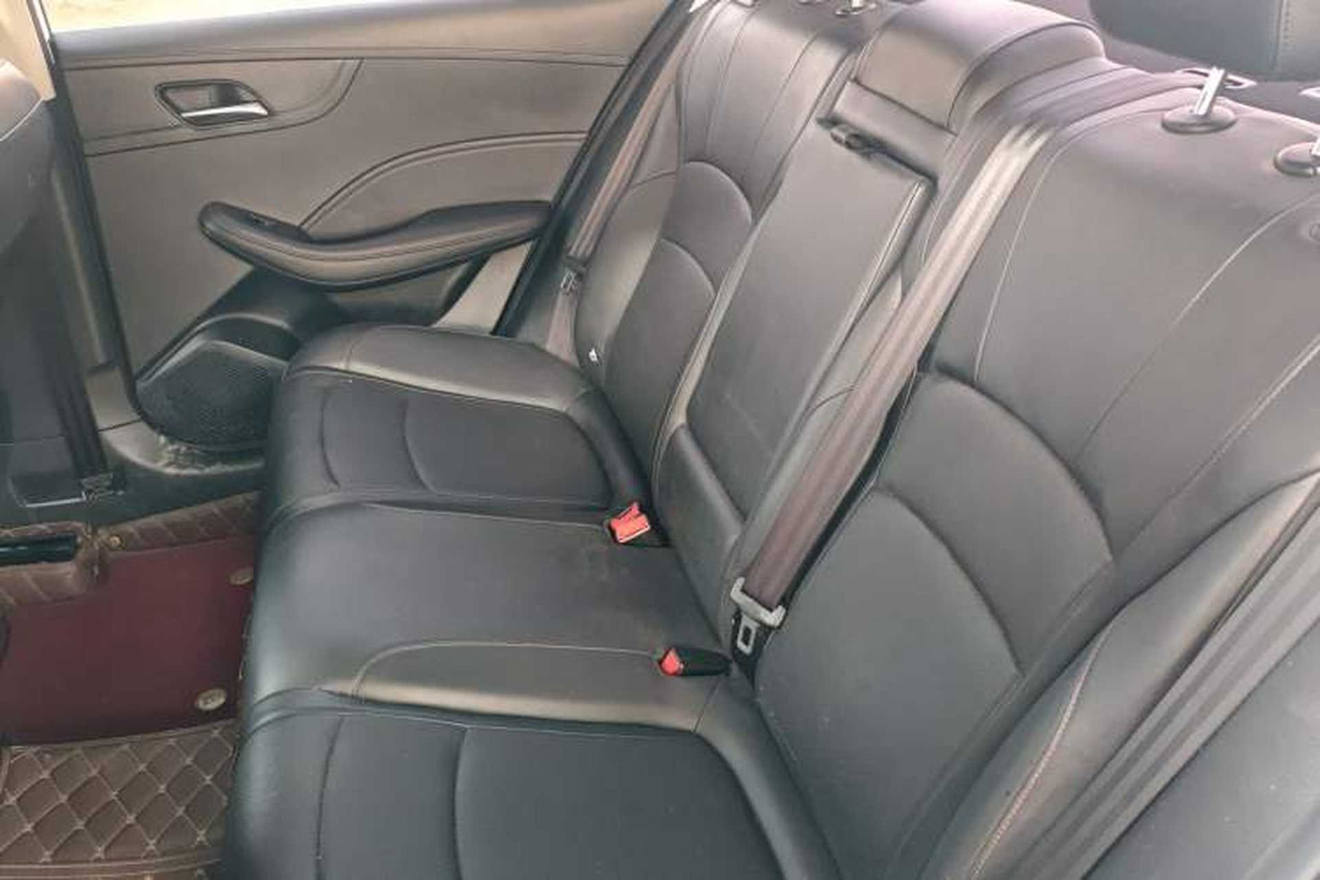 Used Roewe i5 2023 1.5L CVT Flagship Edition Left Rear Seat