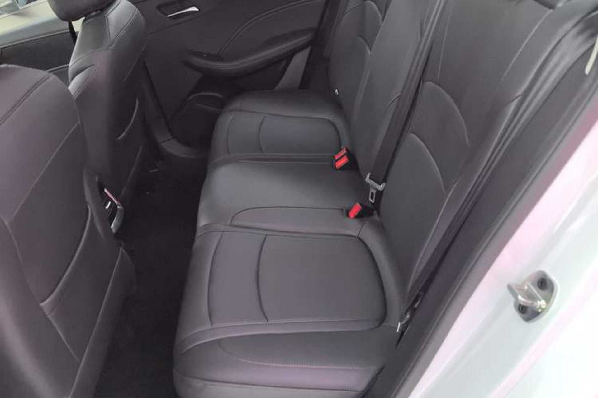 Used Roewe i5 2023 1.5L Manual Excellence Edition Left Rear Seat