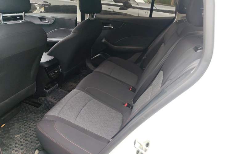 Used Roewe i5 2023 1.5L Manual Comfort Edition Left Rear Seat