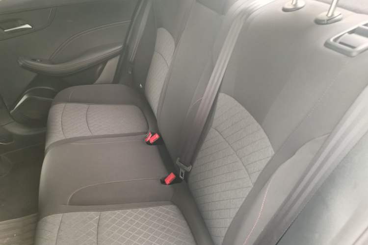 Used Roewe i5 2023 1.5L Manual Comfort Edition Left Rear Seat