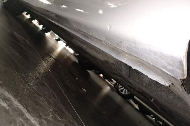 Used Roewe i5 2023 1.5L CVT Luxury Edition Left Side Sill