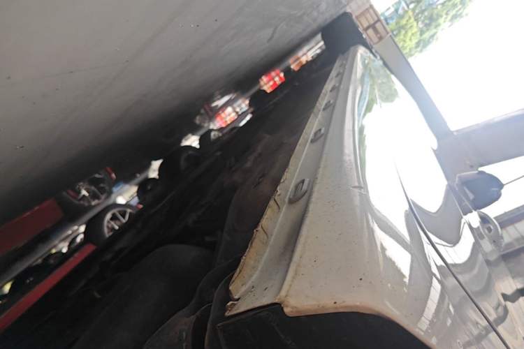 Used Roewe i5 2023 1.5L CVT Luxury Edition Left Side Sill