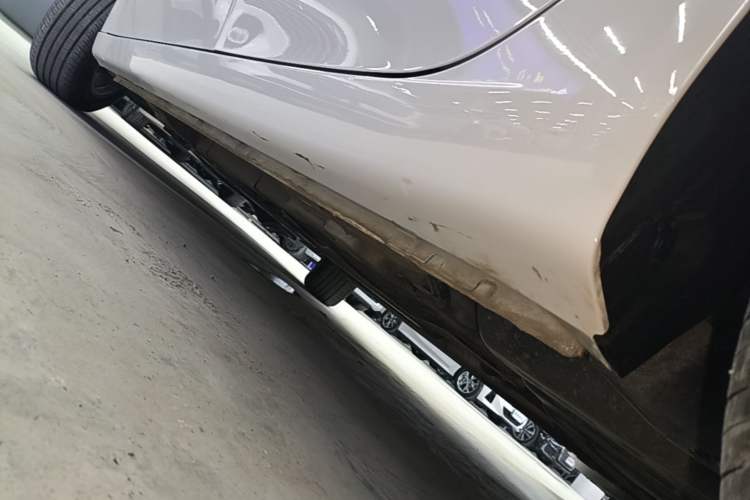 Used Roewe i5 2023 1.5L CVT Luxury Edition Left Side Sill