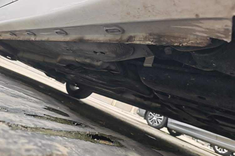 Used Roewe i5 2023 1.5L Manual Comfort Edition Left Side Sill