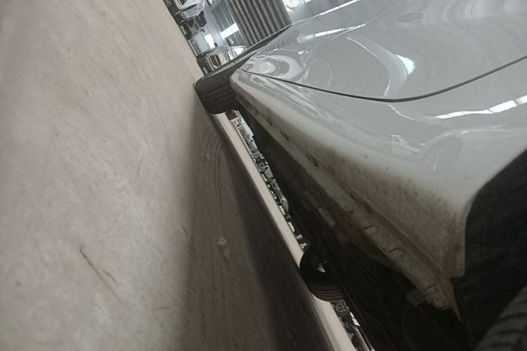 Used Roewe i5 2023 1.5L Manual Comfort Edition Left Side Sill