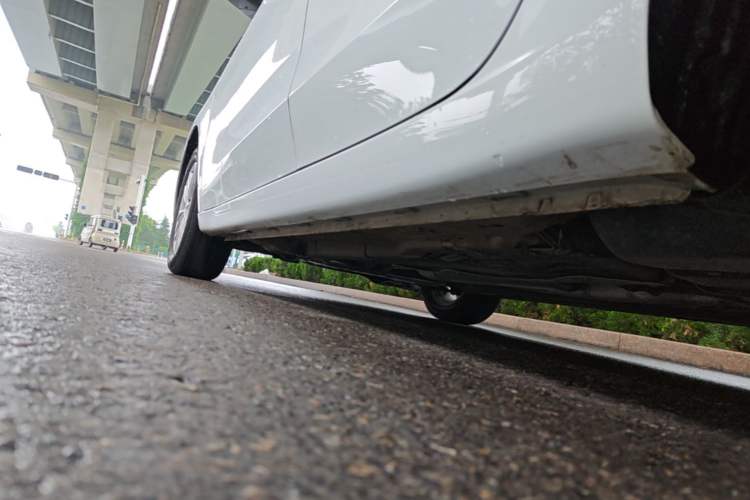 Used Roewe i5 2023 1.5L CVT Luxury Edition Left Side Sill