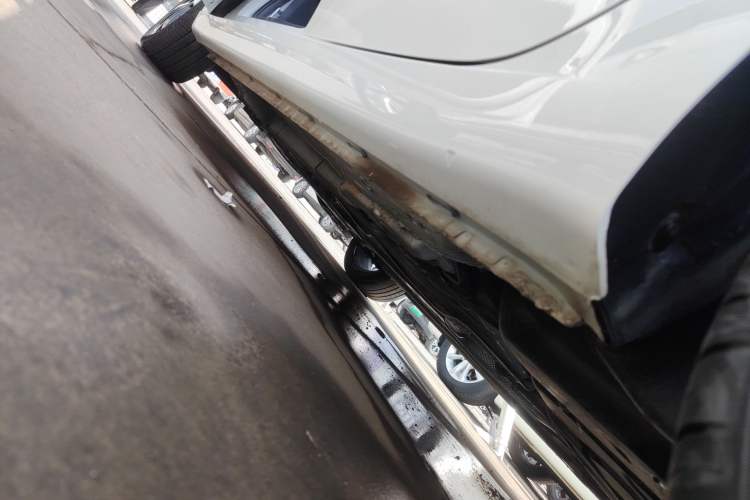 Used Roewe i5 2023 1.5L CVT Luxury Edition Left Side Sill