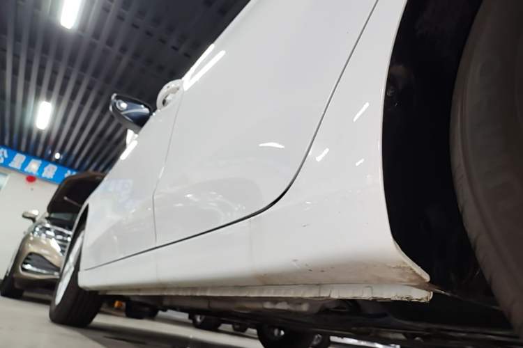 Used Roewe i5 2023 1.5L Manual Comfort Edition Left Side Sill