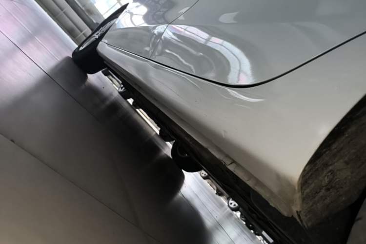 Used Roewe i5 2023 1.5L CVT Luxury Edition Left Side Sill