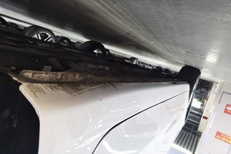 Used Roewe i5 2023 1.5L Manual Comfort Edition Left Side Sill