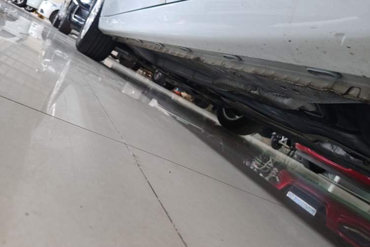 Used Roewe i5 2023 1.5L CVT Luxury Edition Left Side Sill