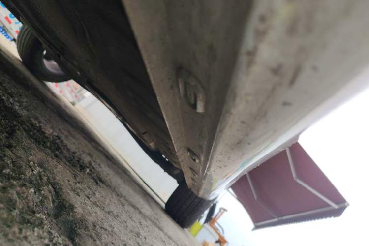 Used Roewe i5 2023 1.5L CVT Luxury Edition Left Side Sill