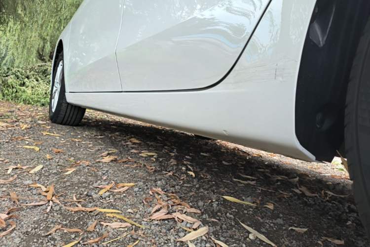 Used Roewe i5 2023 1.5L Manual Comfort Edition Left Side Sill