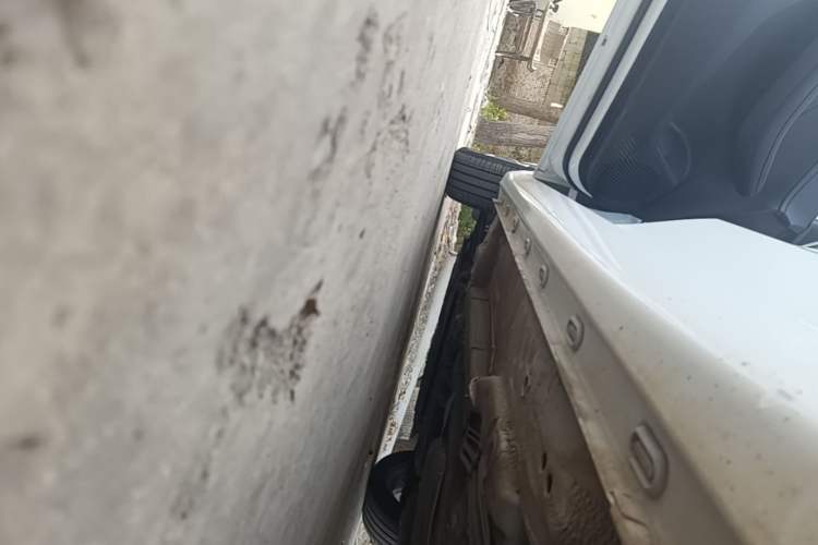Used Roewe i5 2023 1.5L CVT Luxury Edition Left Side Sill