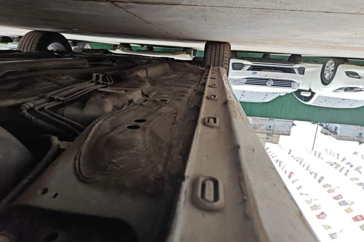 Used Roewe i5 2023 1.5L CVT Luxury Edition Left Side Sill