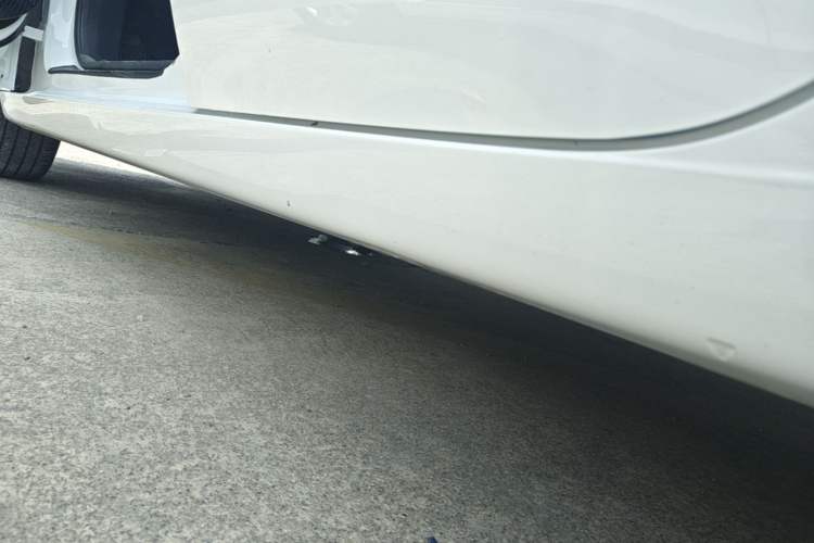 Used Roewe i5 2023 1.5L CVT Luxury Edition Left Side Sill