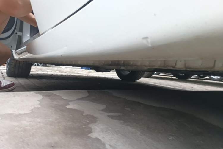 Used Roewe i5 2023 1.5L CVT Luxury Edition Left Side Sill