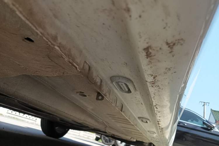 Used Roewe i5 2023 1.5L CVT Luxury Edition Left Side Sill