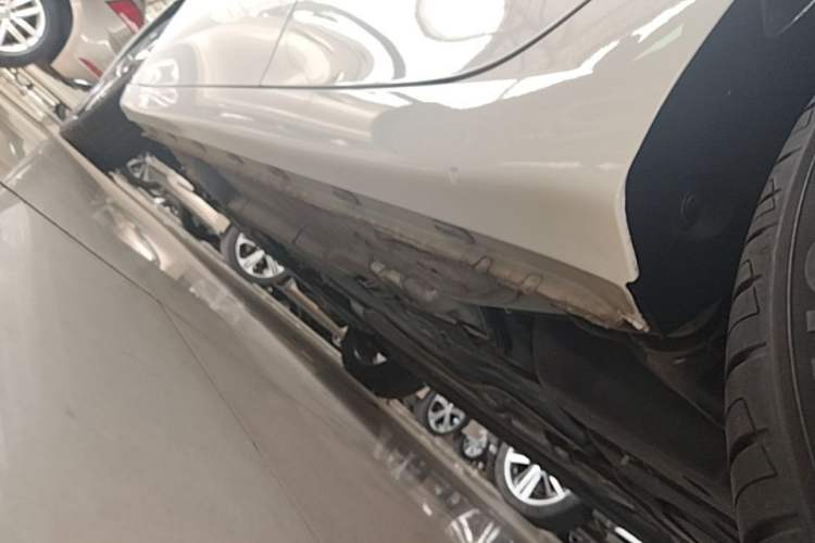 Used Roewe i5 2023 1.5L CVT Luxury Edition Left Side Sill