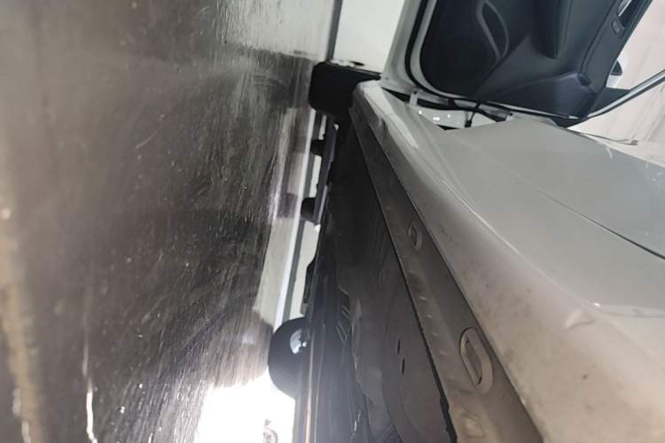 Used Roewe i5 2023 1.5L Manual Comfort Edition Left Side Sill