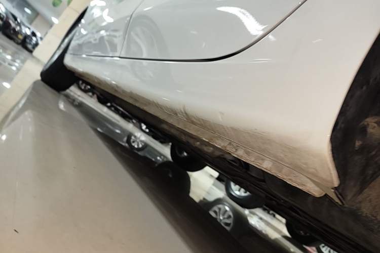Used Roewe i5 2023 1.5L CVT Luxury Edition Left Side Sill