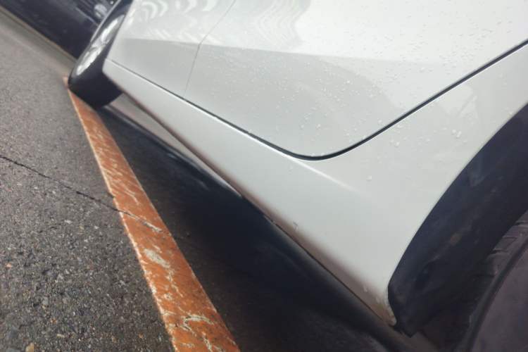 Used Roewe i5 2023 1.5L CVT Luxury Edition Left Side Sill